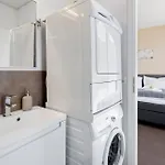Casa Milla-zentrales, Modernes Loft In -am Fluss Mit Balkon, Parkplatz Und Grosser Kueche *