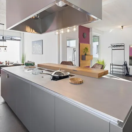 Apartament Casa Milla-zentrales, Modernes Loft In -am Fluss Mit Balkon, Parkplatz Und Grosser Kueche Langenthal