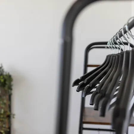 Daire Casa Milla-zentrales, Modernes Loft In -am Fluss Mit Balkon, Parkplatz Und Grosser Kueche