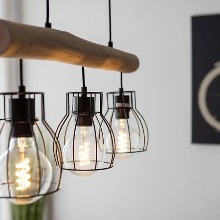 Casa Milla-zentrales, Modernes Loft In -am Fluss Mit Balkon, Parkplatz Und Grosser Kueche * לאנגנטאל