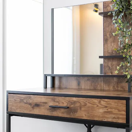 Casa Milla-zentrales, Modernes Loft In -am Fluss Mit Balkon, Parkplatz Und Grosser Kueche לאנגנטאל