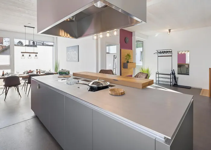 דירה Casa Milla-zentrales, Modernes Loft In -am Fluss Mit Balkon, Parkplatz Und Grosser Kueche לאנגנטאל