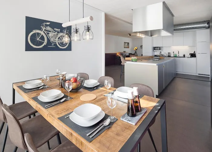 דירה Casa Milla-zentrales, Modernes Loft In -am Fluss Mit Balkon, Parkplatz Und Grosser Kueche