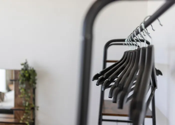 Apartment Casa Milla-zentrales, Modernes Loft In -am Fluss Mit Balkon, Parkplatz Und Grosser Kueche