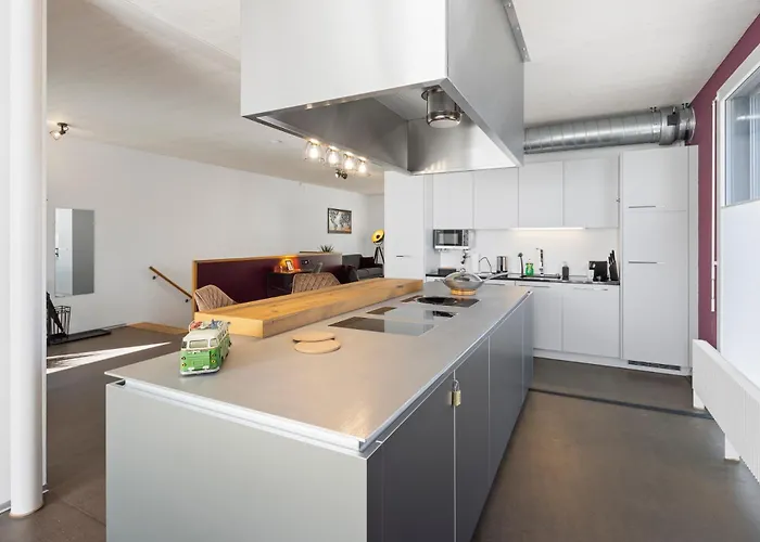 דירה Casa Milla-zentrales, Modernes Loft In -am Fluss Mit Balkon, Parkplatz Und Grosser Kueche לאנגנטאל