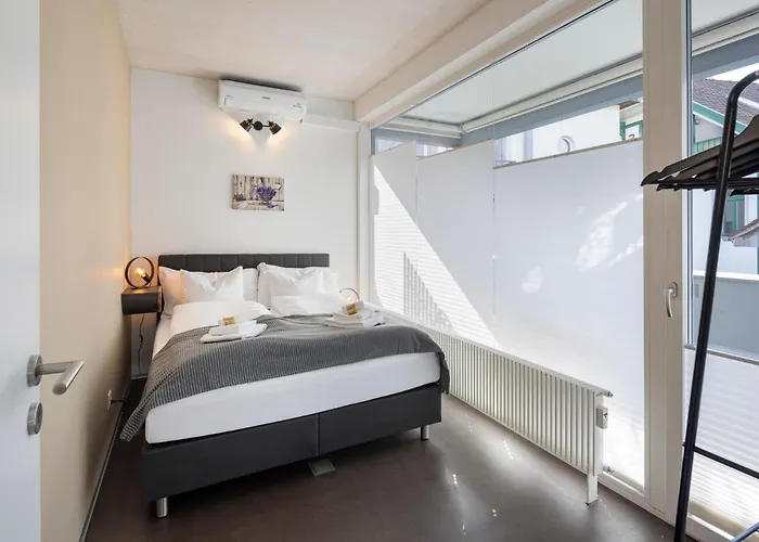 Casa Milla-zentrales, Modernes Loft In -am Fluss Mit Balkon, Parkplatz Und Grosser Kueche Langenthal