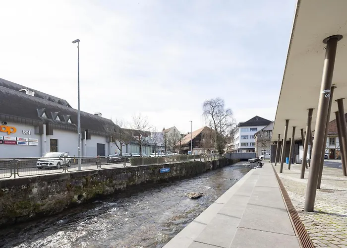 Casa Milla-zentrales, Modernes Loft In -am Fluss Mit Balkon, Parkplatz Und Grosser Kueche *