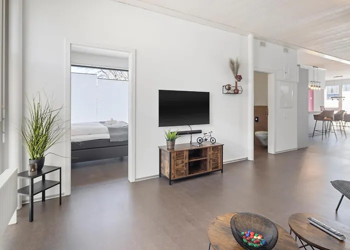 דירה Casa Milla-zentrales, Modernes Loft In -am Fluss Mit Balkon, Parkplatz Und Grosser Kueche