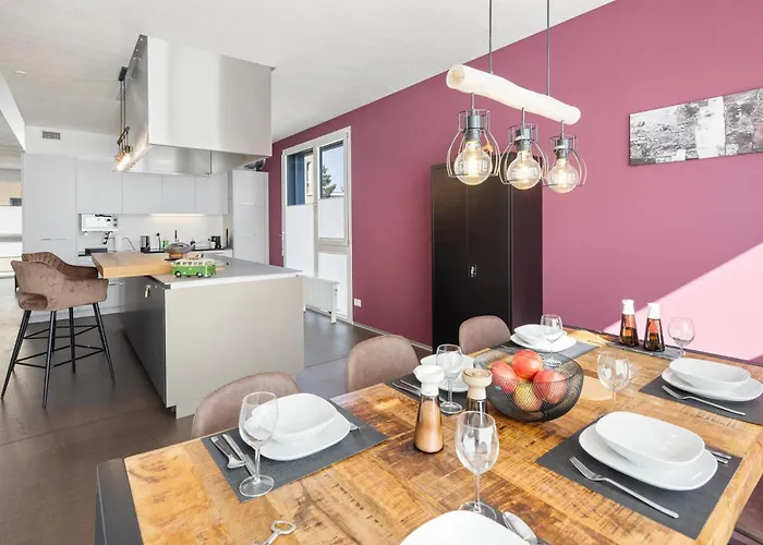 דירה Casa Milla-zentrales, Modernes Loft In -am Fluss Mit Balkon, Parkplatz Und Grosser Kueche לאנגנטאל