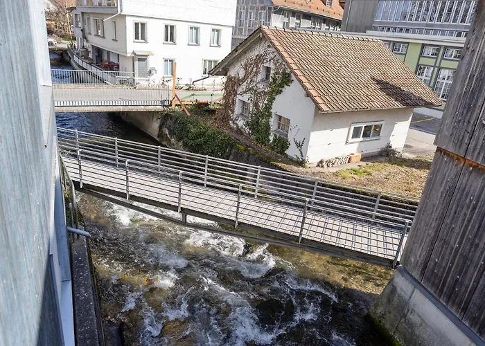 Casa Milla-zentrales, Modernes Loft In -am Fluss Mit Balkon, Parkplatz Und Grosser Kueche דירה לאנגנטאל
