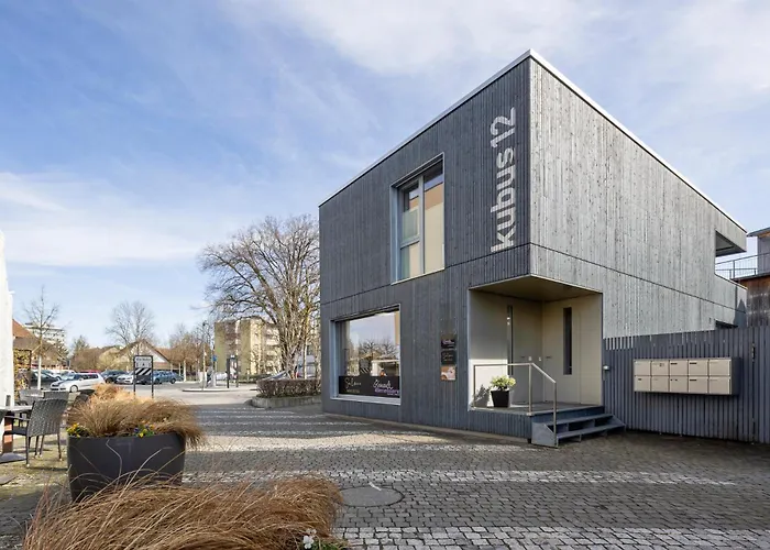 Apartment Casa Milla-zentrales, Modernes Loft In -am Fluss Mit Balkon, Parkplatz Und Grosser Kueche *