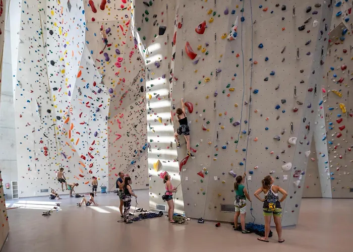 Apartment Casa Milla-zentrales, Modernes Loft In -am Fluss Mit Balkon, Parkplatz Und Grosser Kueche *