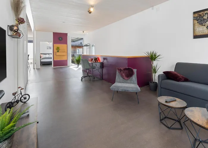 Casa Milla, Wuhr - Zentrales Loft Am Fluss Mit Balkon&parkplatz Apartment Langenthal